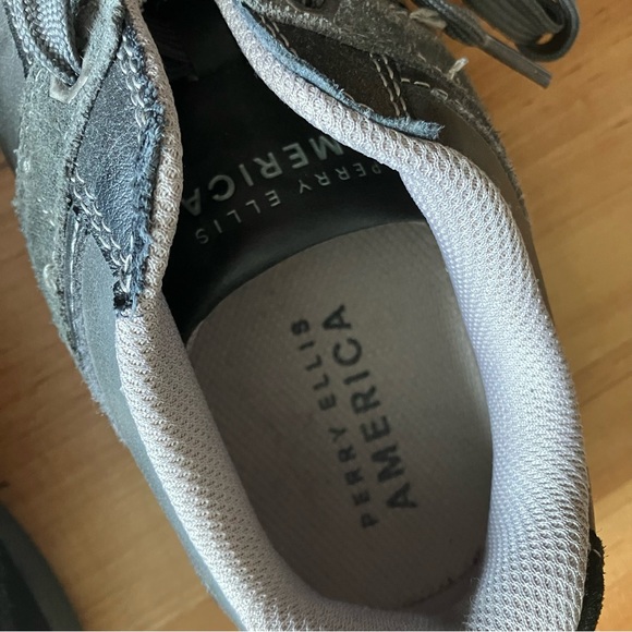 Men’s Perry Ellis Sneakers, size 10 - Picture 4 of 9